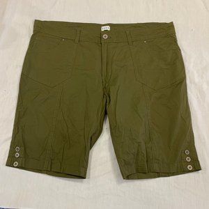 🫐 DASH WOMENS SHORTS SIZE 22W.🫐